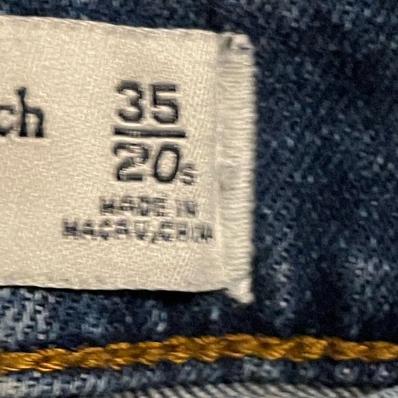 Abercrombie and Fitch The Mom High Rise Blue Denim Jean Size 35/20 Short - Picture 8 of 15